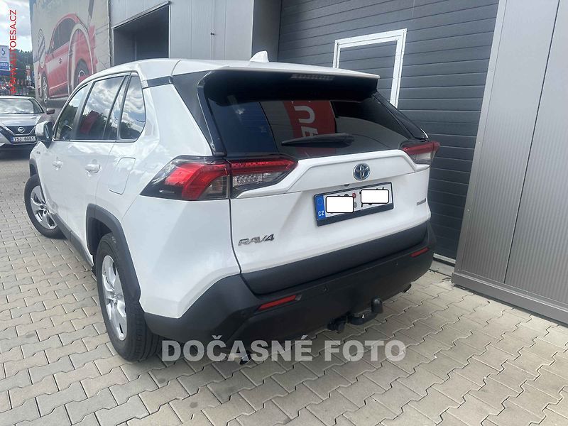 Toyota RAV4 (2021) 2.5 hybrid, ČR, servis.kniha - fotka 2 z 3
