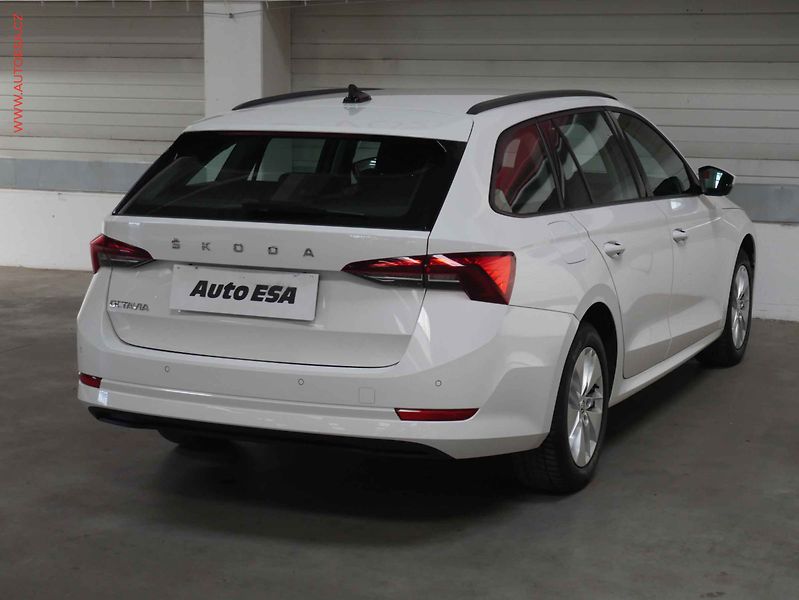 Škoda Octavia (2021) 1.5TSi, ČR, Ambition, LED - fotka 6 z 21