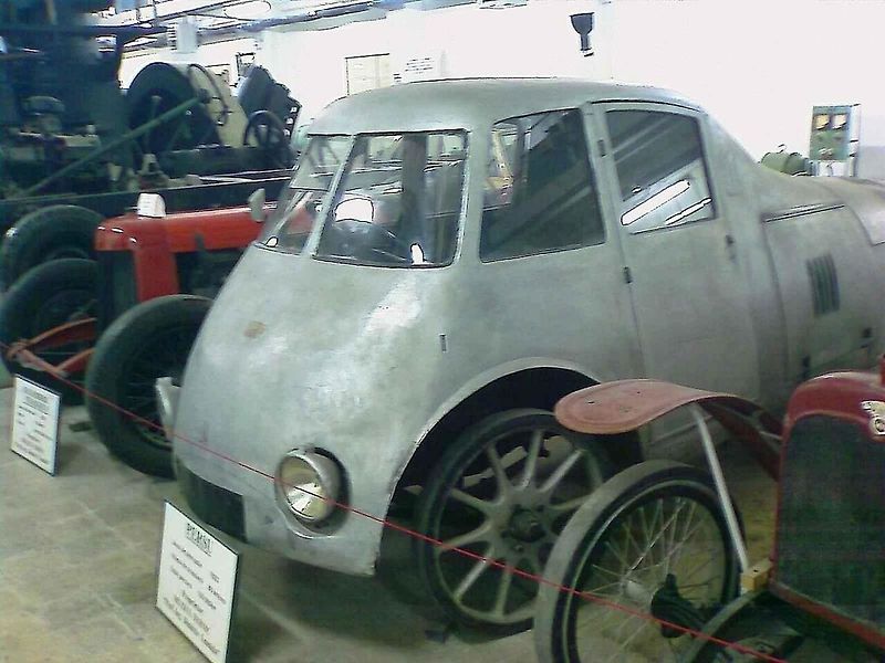 Persu byl prvním aerodynamickým vozem na světě. Jeho tvůrce, vědecký pracovník Aurel Persu, pocházel z Rumunska. Foto: Wikimedia Commons, Adrian Voicu, CC BY-SA 3.0