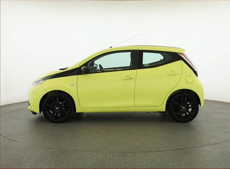 Toyota Aygo (2016) 1.0 VVT-i, Automat, ČR,1.maj - fotka 3 z 18