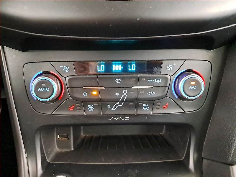 Ford Focus (2017) 1.5 TDCi, Tempomat - fotka 13 z 20