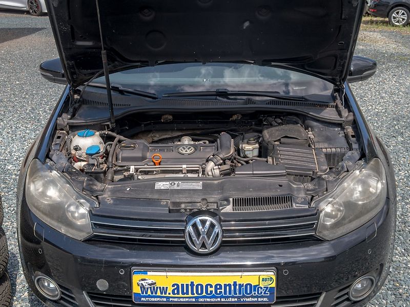 Volkswagen Golf (2011) 1.4TSI 90KW – PO SERVISU - fotka 40 z 48