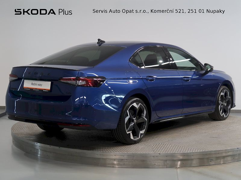 Škoda Superb (2025) SPORTLINE 2.0TDI 142KW 4x4 DSG - fotka 2 z 49
