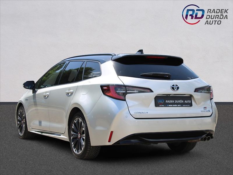 Toyota Corolla 2,0 HEV  1.MAJ,DPH,GR-SPORT - fotka 7 z 38