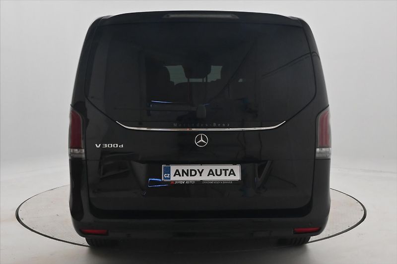 Mercedes-Benz Třídy V 2,0 300D 174kW XL Avantgarde 8 - fotka 6 z 33