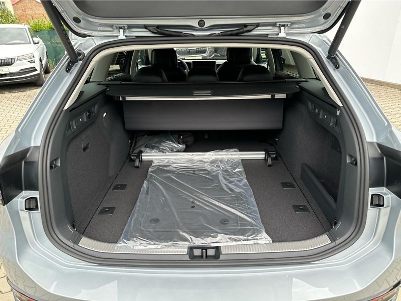 Volkswagen Passat Elegance 2,0 TDI 142 kW 4MOT - fotka 22 z 26