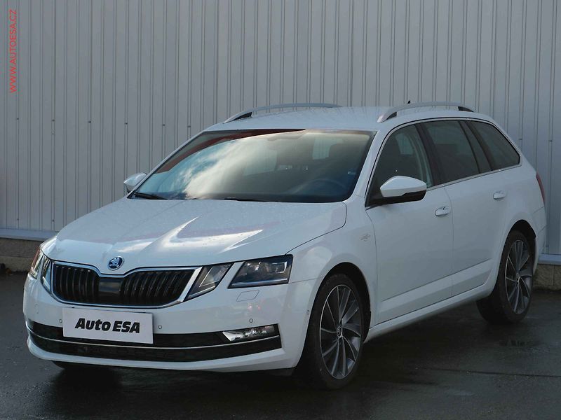 Škoda Octavia (2017) 2.0TDi 4x4, ČR, L&K, DSG - fotka 3 z 32