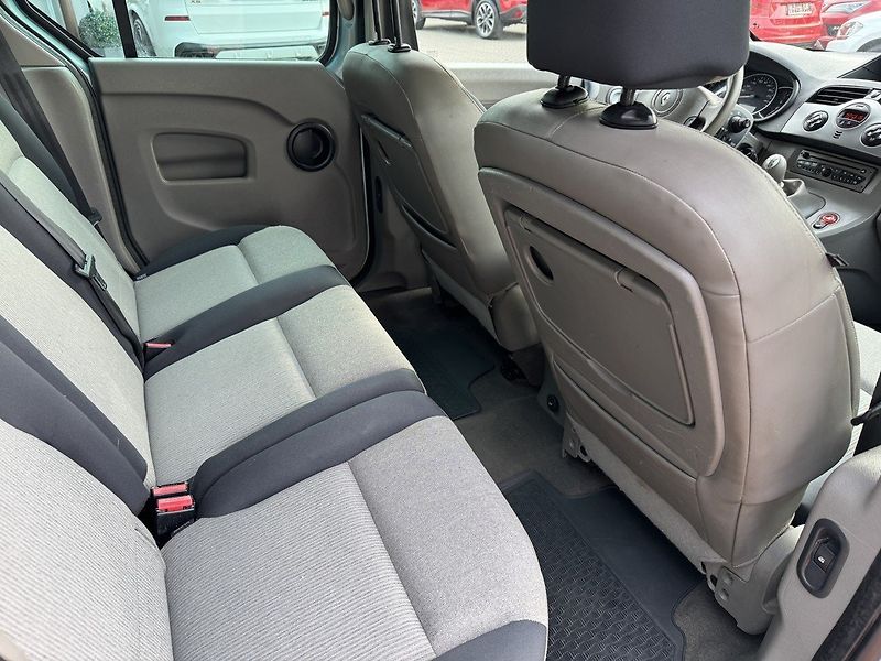 Renault Kangoo (2011) 1.5dCi Navi Digi Klima - fotka 17 z 40