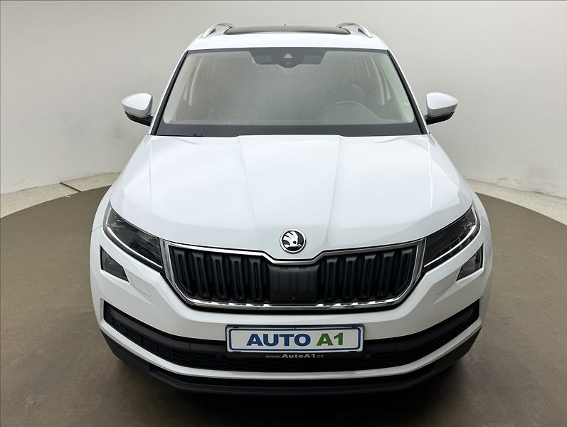 Škoda Kodiaq 2,0 DSG 4X4 CANTON ACC 360° - fotka 2 z 47