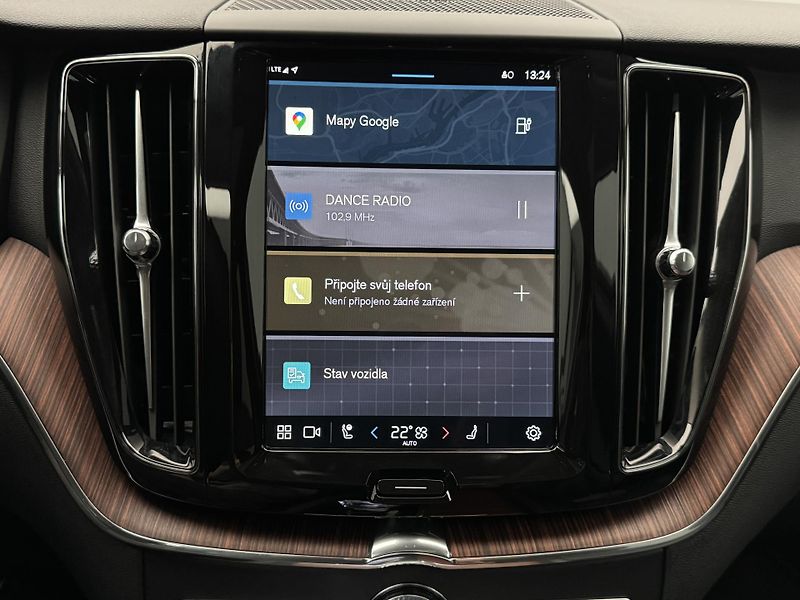 Volvo XC60 T8 AWD BRIGHT PLUS REZERVACE - fotka 33 z 48