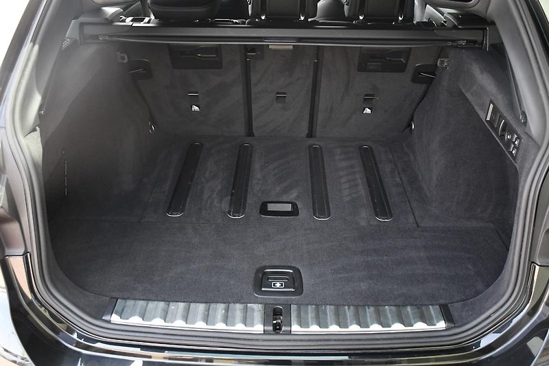 BMW Řada 3 320d xDrive M-SPORT 1M ČR - fotka 14 z 40