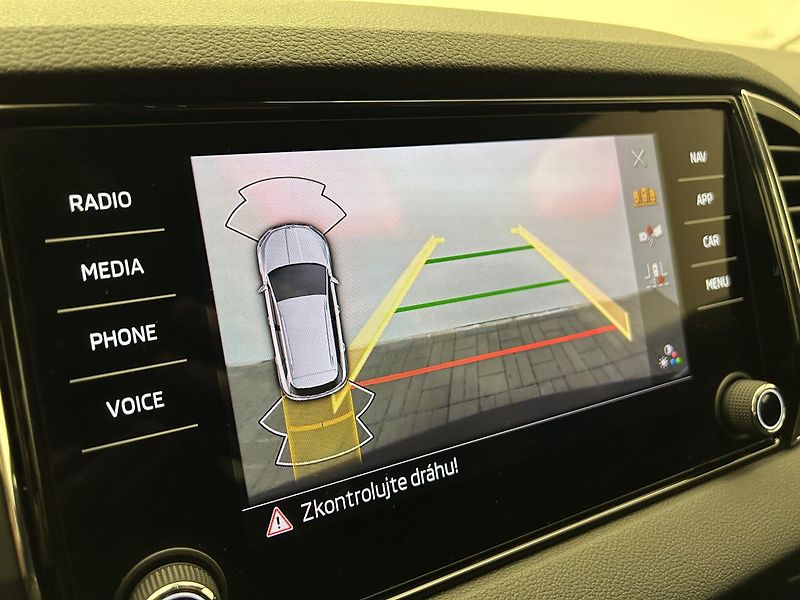Škoda Karoq 2.0 TDI Top selection - fotka 12 z 26