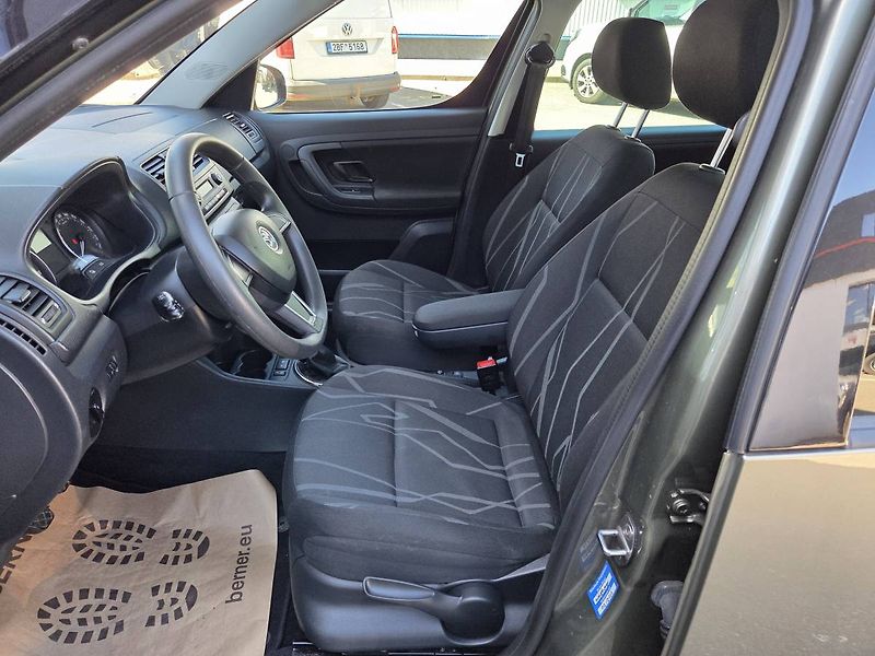 Škoda Roomster (2014) 1.2 TSI - fotka 7 z 27