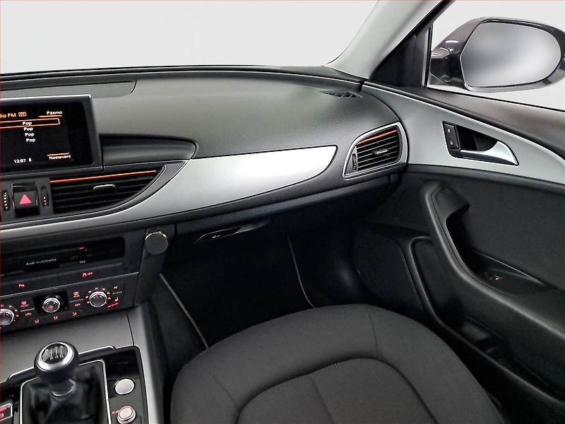 Audi A6 (2013) Design 2.0 TDI, Serv.kniha - fotka 8 z 18