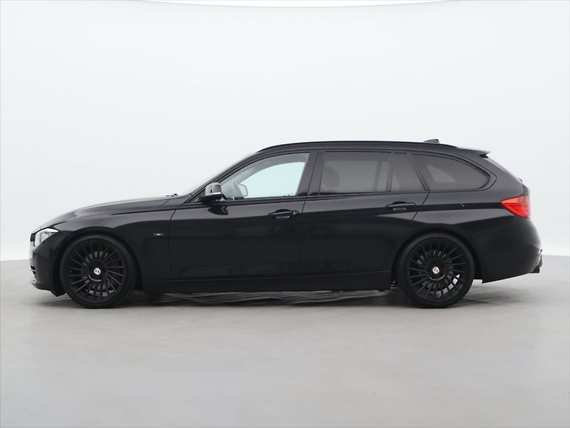 BMW Řada 3 3,0 330d 210kW Aut. xDrive - fotka 4 z 36
