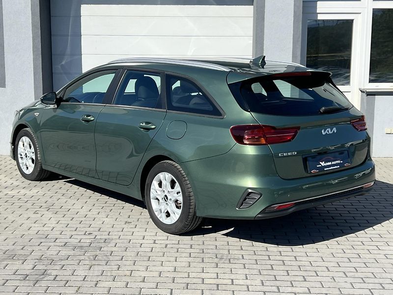 Kia Ceed (2024) 1.5T-GDi 118kW KAMERA ČR NOVÉ - fotka 3 z 22