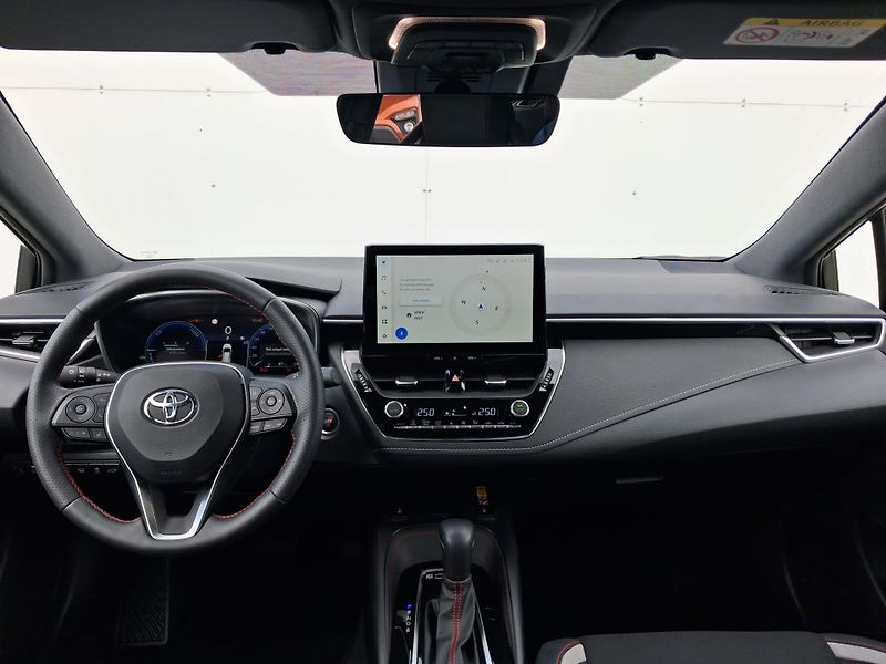 Toyota Corolla 1.8 HSD e-CVT GR Sport - fotka 5 z 21