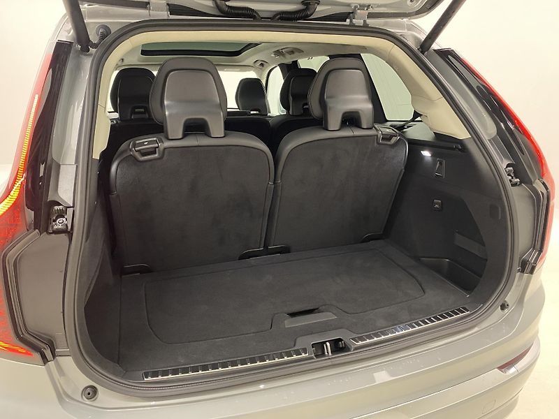 Volvo XC90 (2026) T8 AWD Plug-in BRIGHT ULTRA - fotka 24 z 75