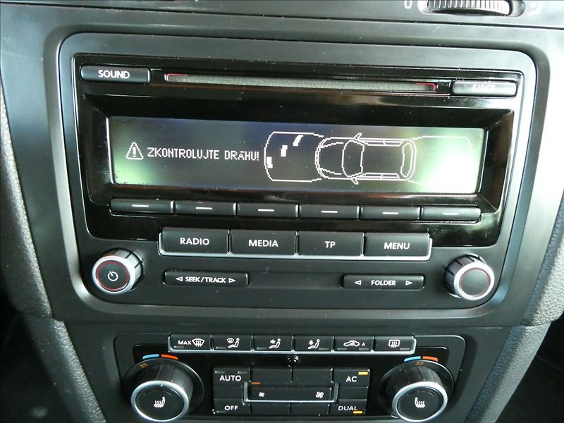 Volkswagen Golf 1,2 TSi 77kW Match,po rozvodec - fotka 28 z 53
