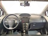 Toyota Yaris (2010) 1.0 i, ČR, STK10/28, AC - náhled 8