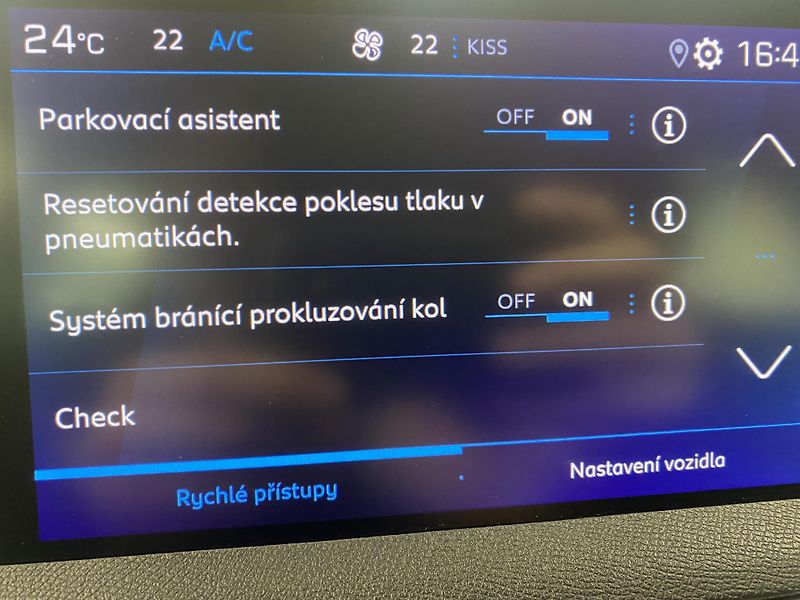 Peugeot 3008 1.5HDi 130 Active Pack, ČR - fotka 19 z 30