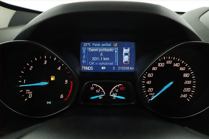 Ford Kuga (2013) 2.0 TDCi, 4X4, Automat - fotka 8 z 21