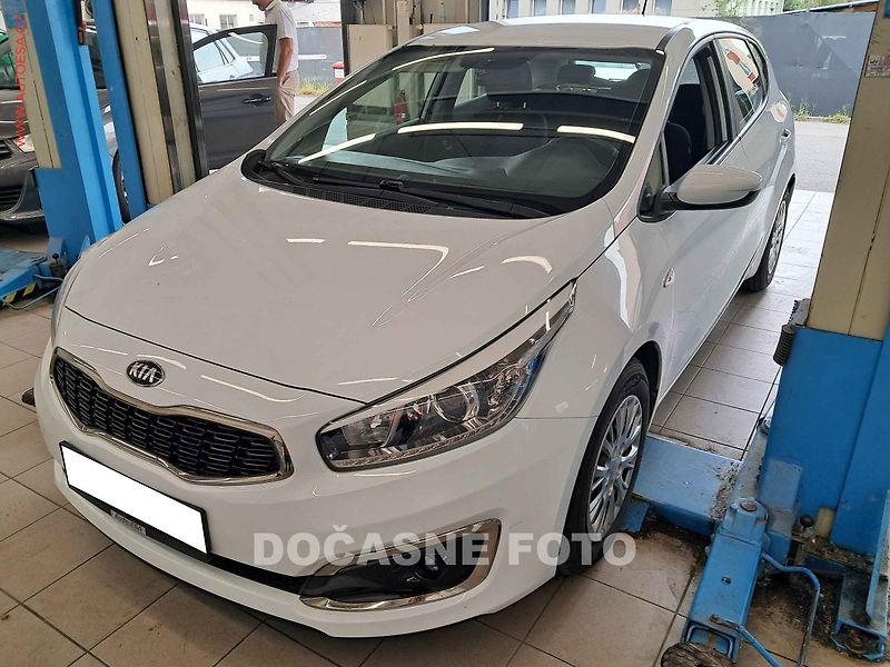 Kia Ceed (2016) 1.4 16V - fotka 1 z 3