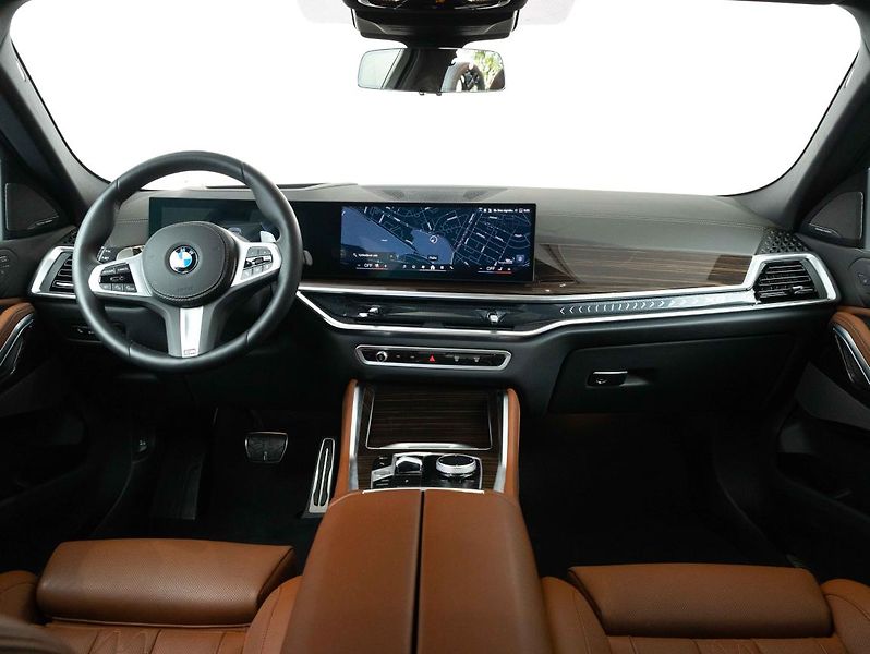 BMW X6 xDrive30d - fotka 11 z 24