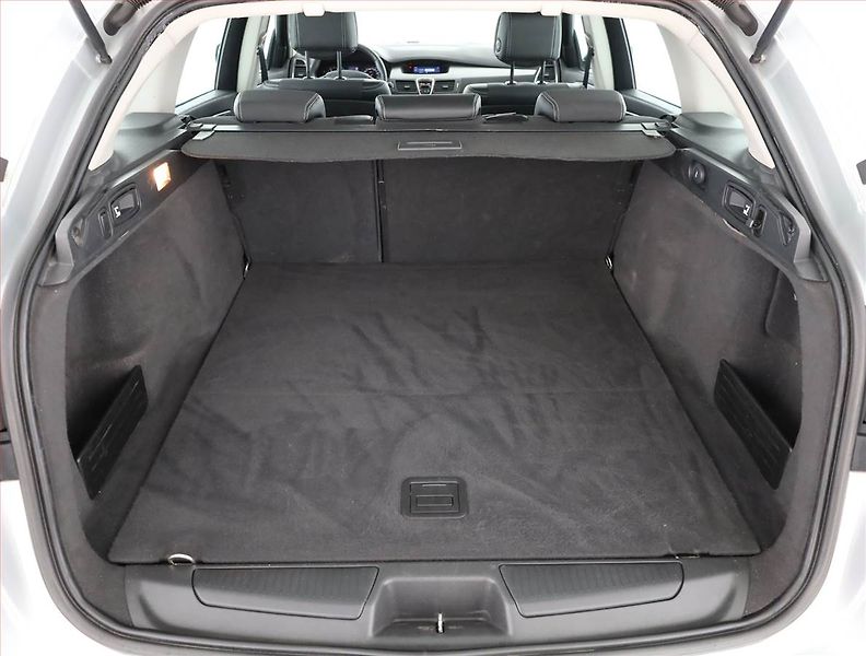 Renault Laguna (2011) 2.0 DCi, po STK, Tažné - fotka 18 z 19
