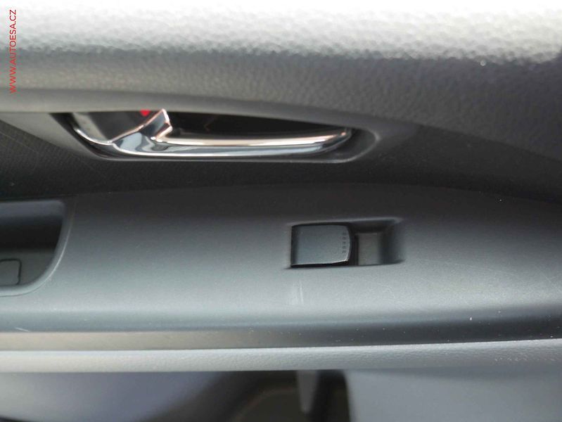 Suzuki SX4 (2010) 1.6 VVT 4x4, ČR, GLX, +kola - fotka 12 z 18