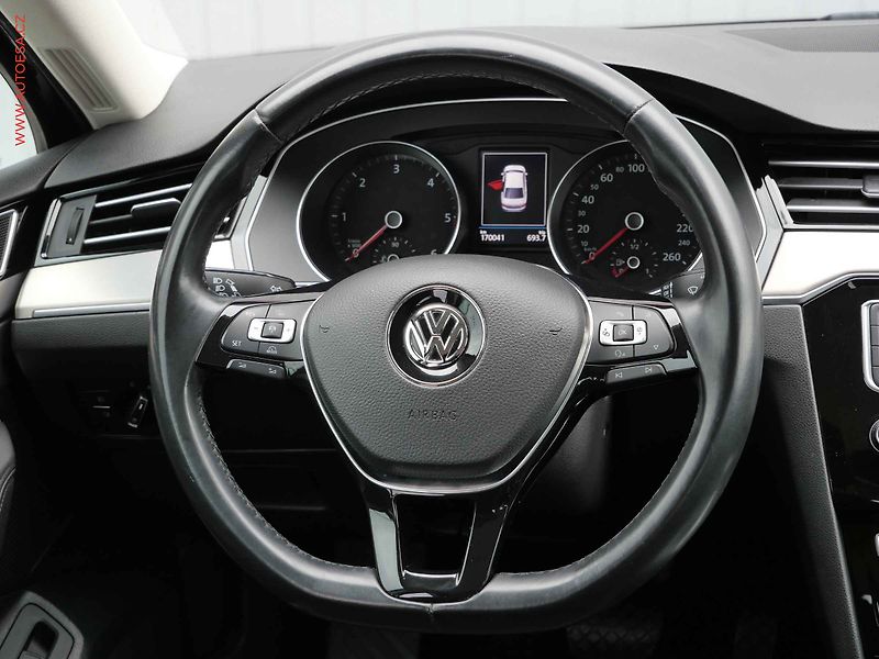 Volkswagen Passat (2016) 2.0TDi 4x4, 2.maj,ČR - fotka 13 z 21
