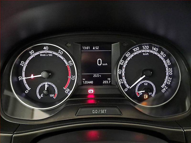 Škoda Fabia (2019) Style 1.0 TSI, Navi, Tempomat - fotka 11 z 19