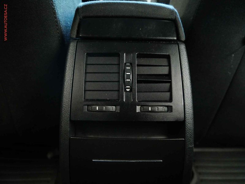 Škoda Octavia (2009) 1.9TDi, ČR, AC - fotka 20 z 20