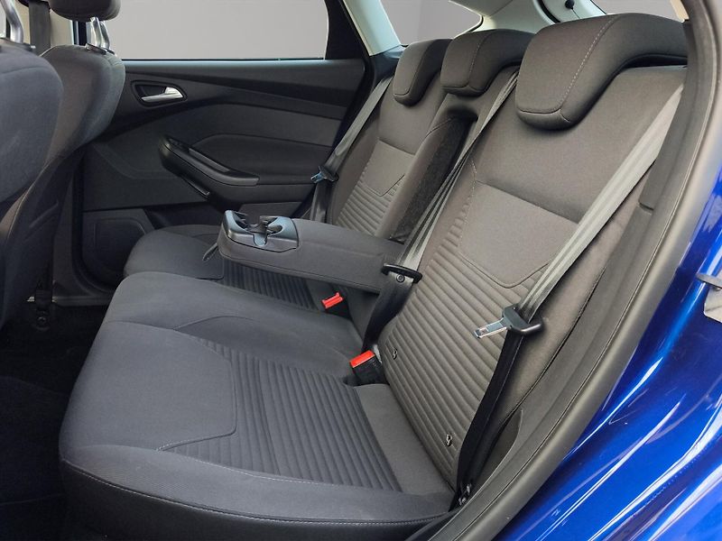 Ford Focus (2018) 1.0 EcoBoost 92kW, Serv. kniha - fotka 21 z 23