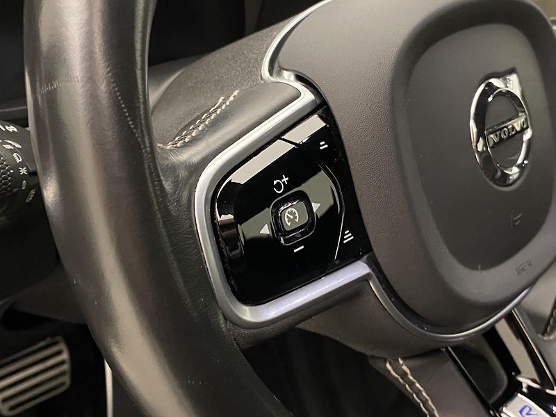 Volvo V90 D4 R-DESIGN AUT REZERVACE - fotka 19 z 47