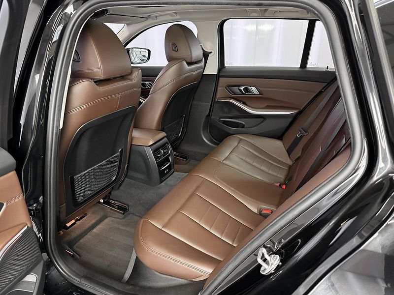 BMW Řada 3 320d xDrive LUXURY LINE, PANOR - fotka 11 z 30