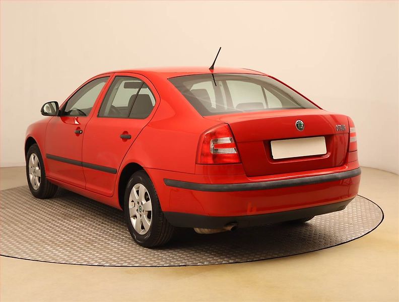 Škoda Octavia (2012) 1.6 - fotka 4 z 17