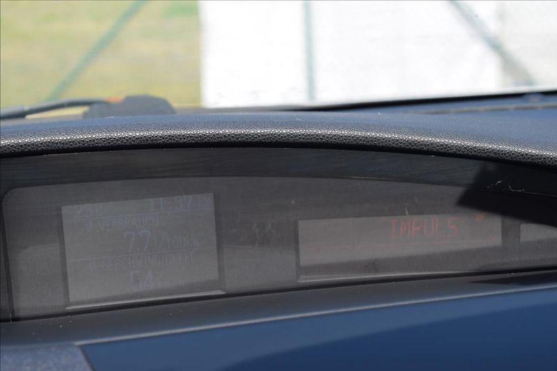 Mazda 3 1,6 I 77KW KLIMA NOVÁ STK - fotka 41 z 47