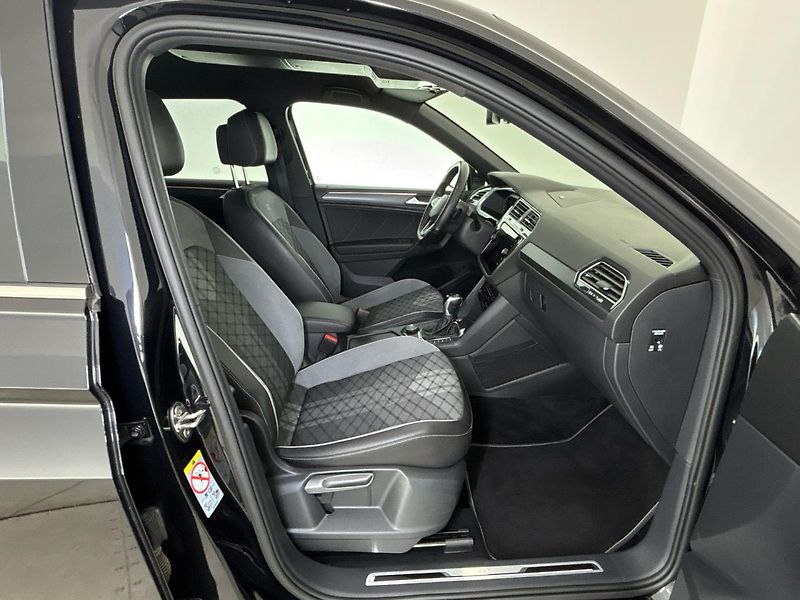 Volkswagen Tiguan R-Line 4MOT DSG - fotka 9 z 31