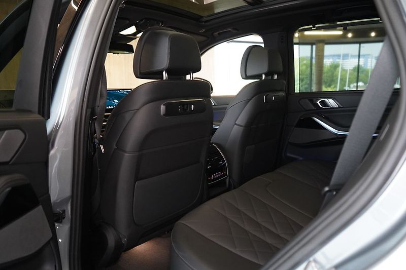 BMW X5 30d xDrive, Ventilace, Tažné - fotka 43 z 49