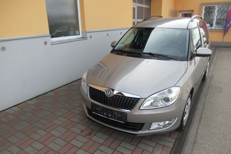 Škoda Roomster 1.2 TSi AUT. KLIMA  NAVIGACE - fotka 8 z 23