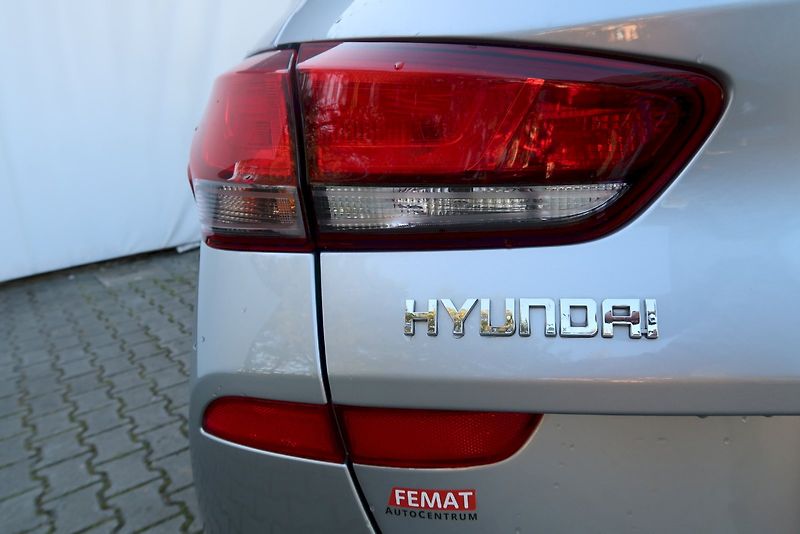 Hyundai i30 (2023) SW Smart 1,0 T - GDI DCT7 88 k - fotka 26 z 35