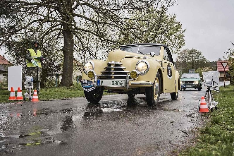 Mokro, zima a náročné silnice. Takový byl letošní ročník setinové rally 7 Castles Trial