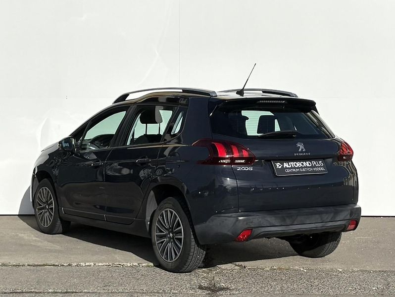 Peugeot 2008 1.2 PureTech 110k ACTIVE - fotka 7 z 19