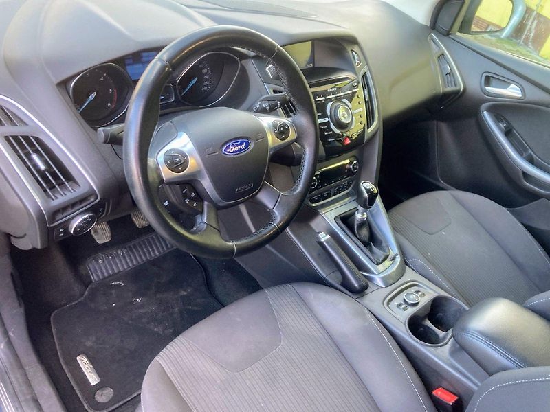 Ford Focus 1,6TDCi (77kW) - fotka 10 z 16