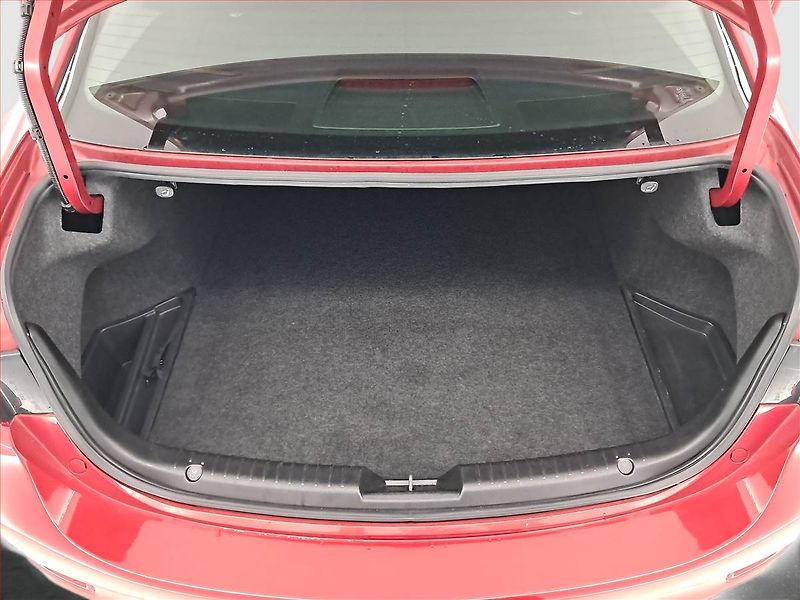 Mazda 6 (2015) 2.2 Skyactiv-D, Automat - fotka 14 z 19