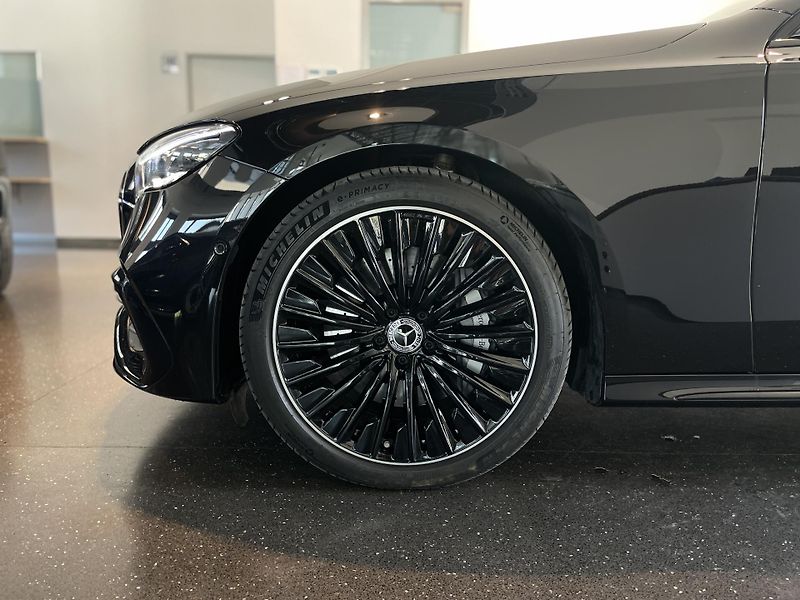 Mercedes-Benz Třídy E E 220d 4Matic AMG - fotka 10 z 41