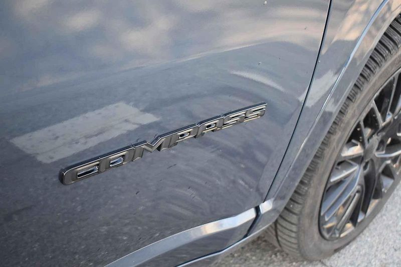 Jeep Compass již je k mání jen s menší či větší elektrifikací
