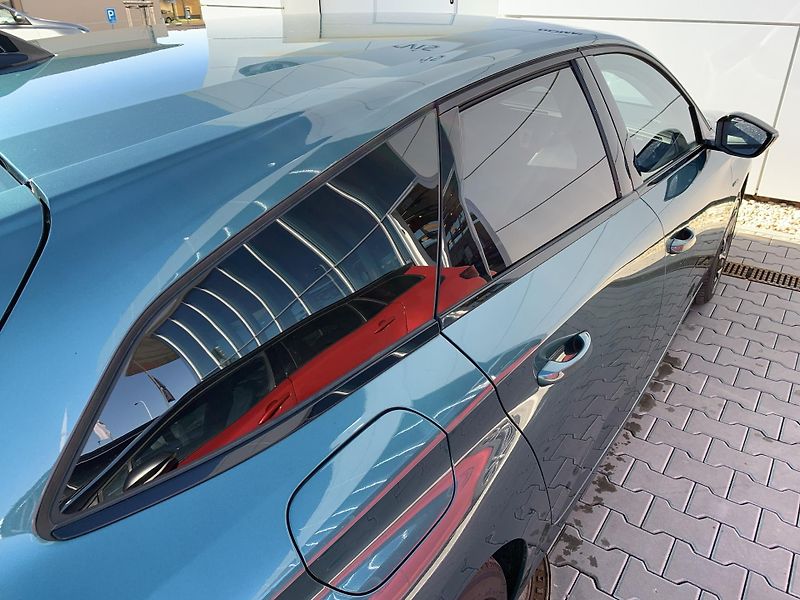 Peugeot 308 ALLURE PACK 1.6 PHEV 133kW AT8 - fotka 27 z 30