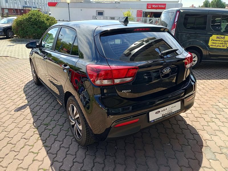 Kia Rio (2020) Attract 1.2 l - fotka 7 z 14